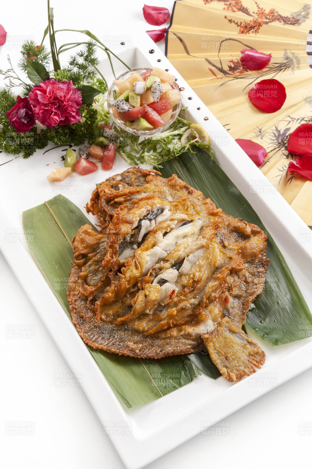 香煎多宝鱼配果盘