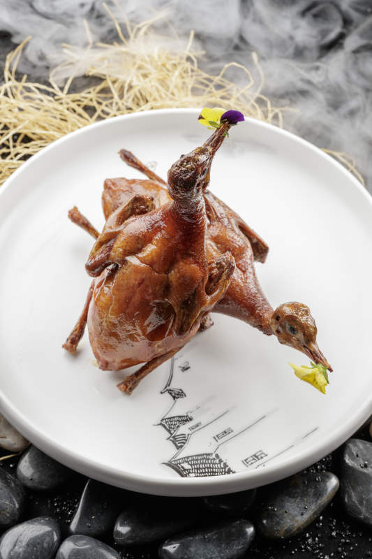 烤乳鸽艺术摆盘