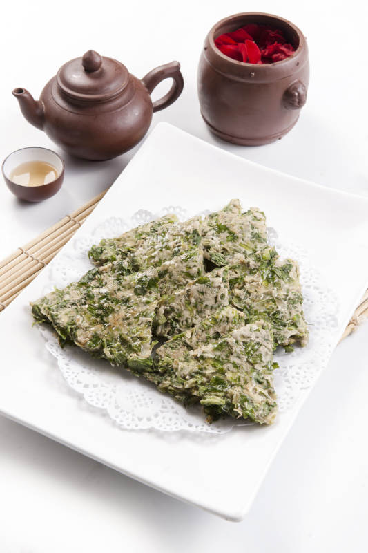 香椿煎蛋配茶具