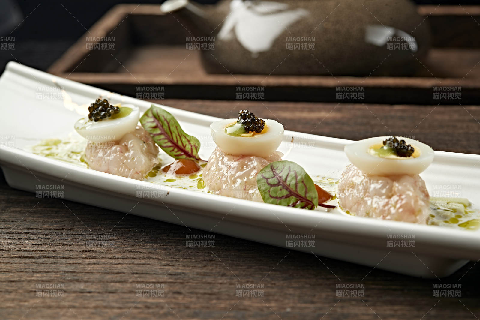 鵪鶉蛋黑松露配甜蝦刺身