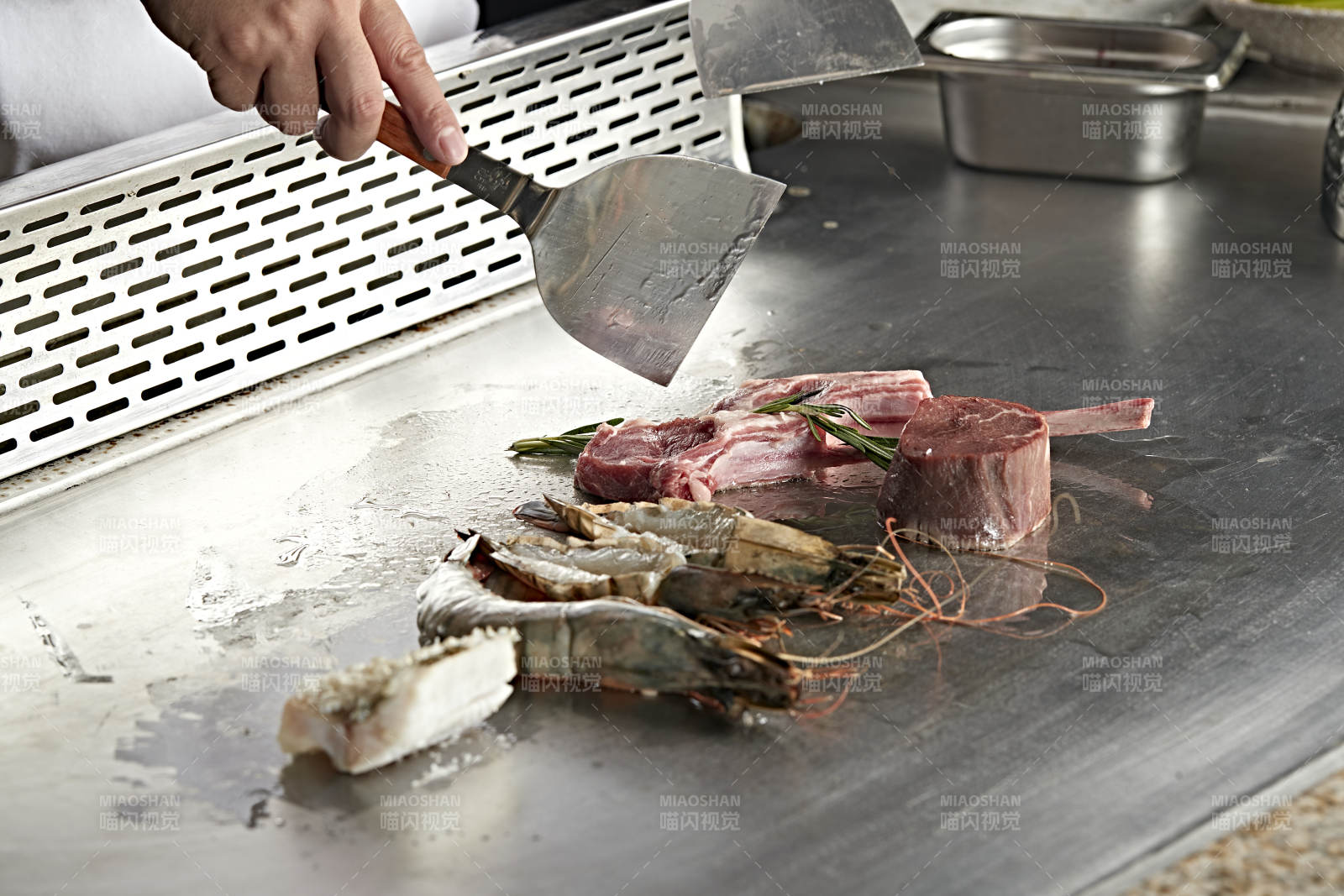 鐵板煎肉與海鮮