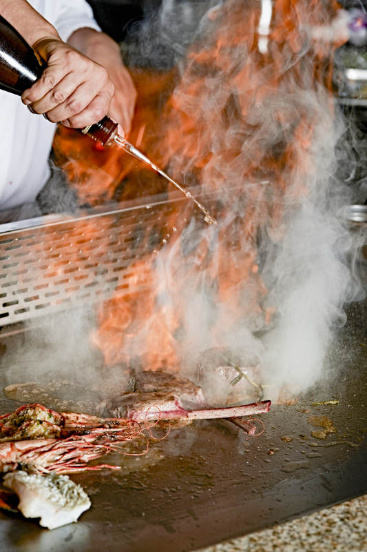 火焰炙烤海鲜盛宴