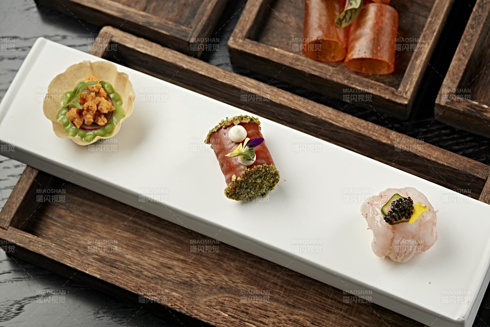 豌豆酥肉盞肉松南瓜卷黑松露醬蝦肉刺身