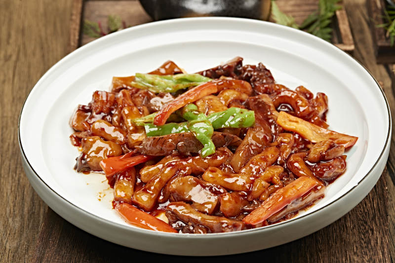 彩椒红烧梅花参