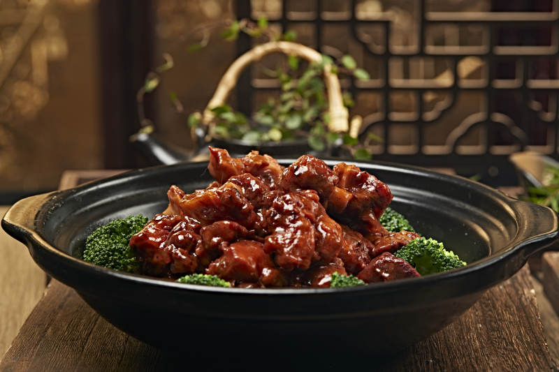 红烧肉配西兰花