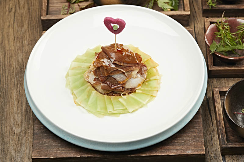 浇汁莴笋凉拌毛肚片