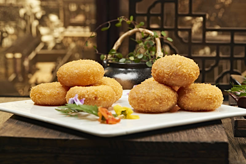 金黄酥脆炸丸子