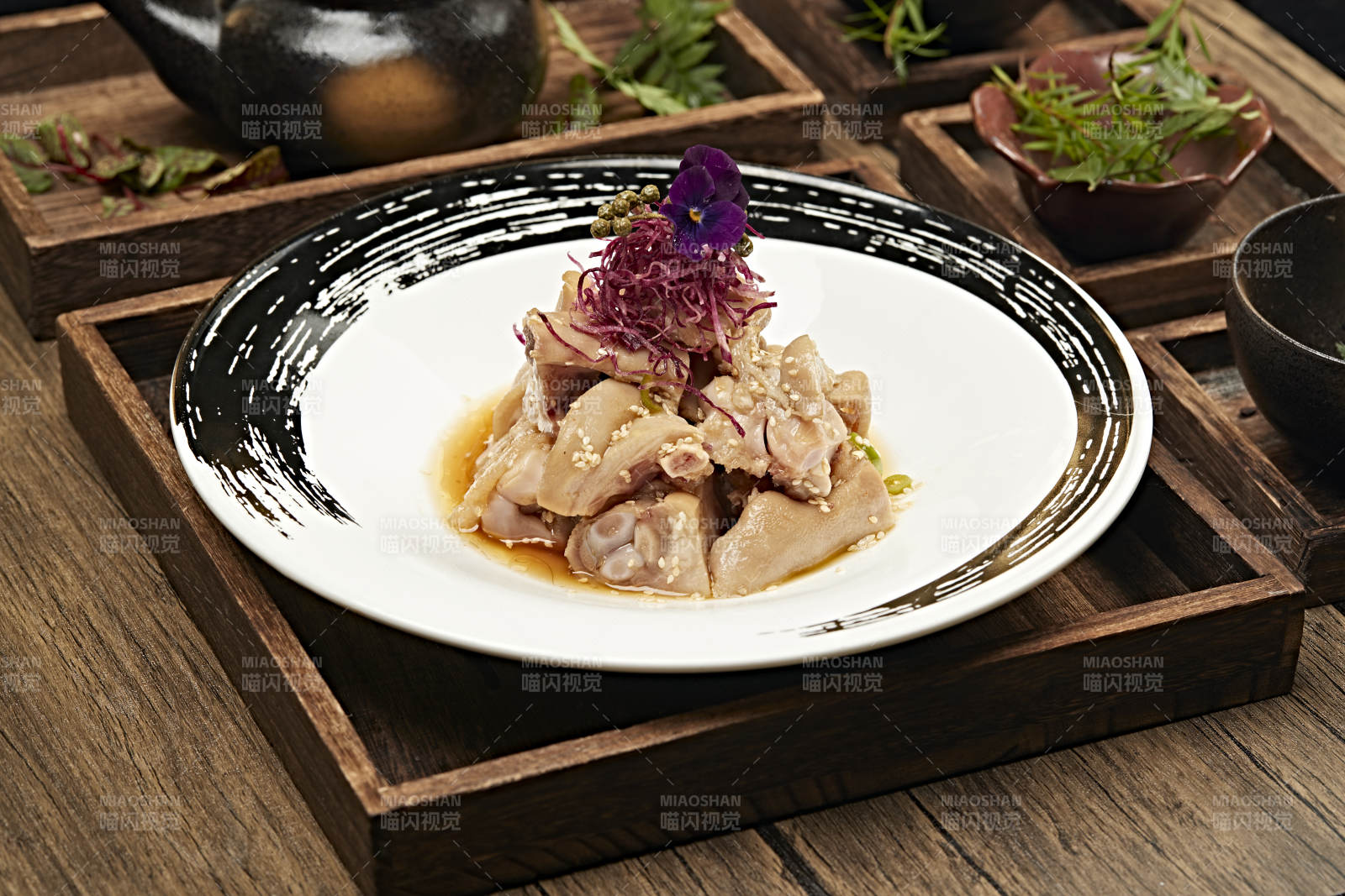 精致鸡块配紫苏