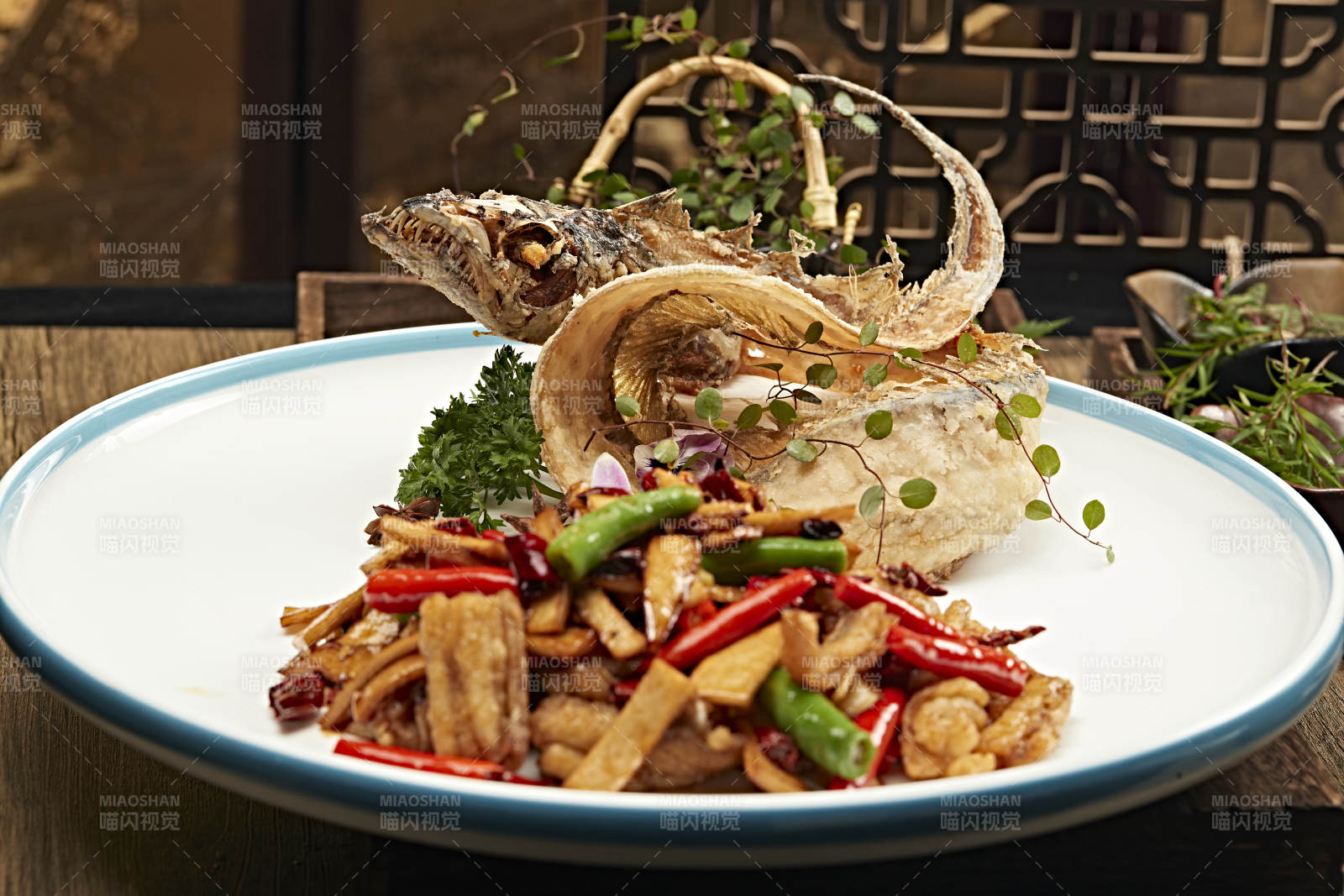 香辣魚頭配時蔬