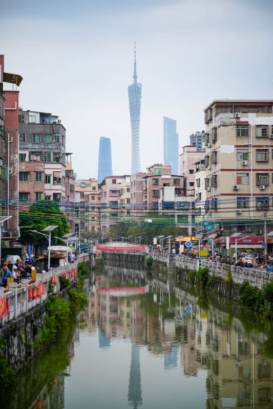 广州塔映水街景