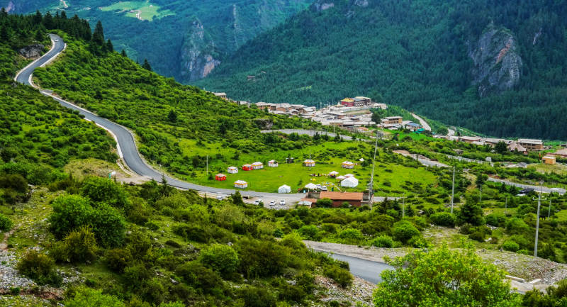 甘南小独库公路y550乡道沿途藏寨村落