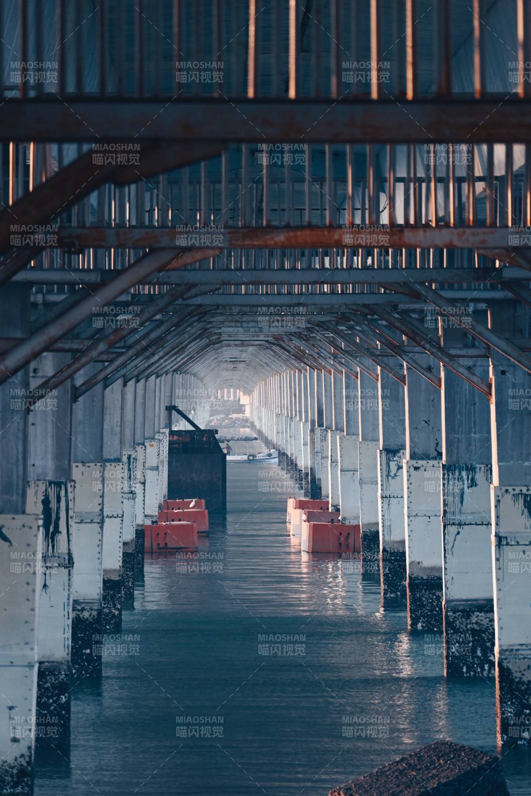 水道深處的靜謐