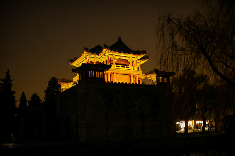颐和园—夜色中的古塔