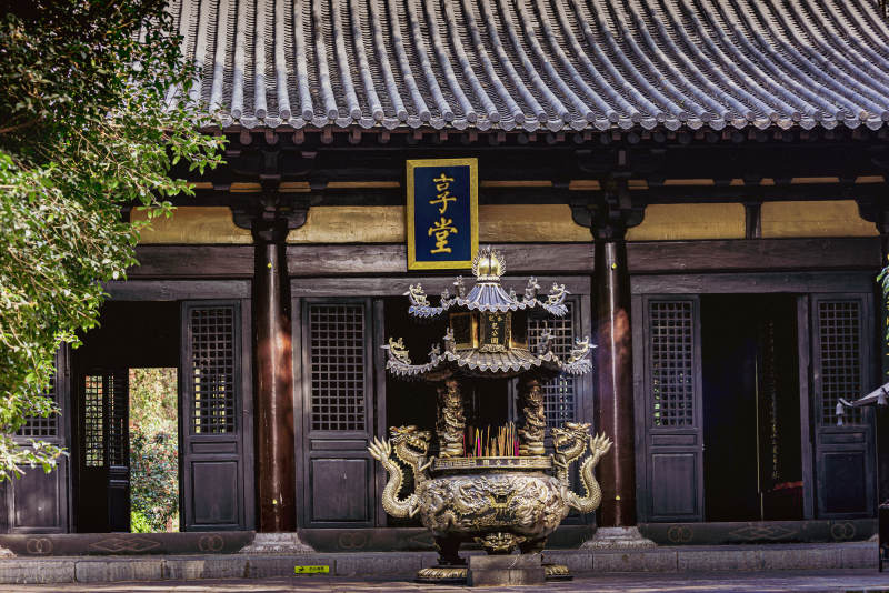 草堂古寺香炉享堂