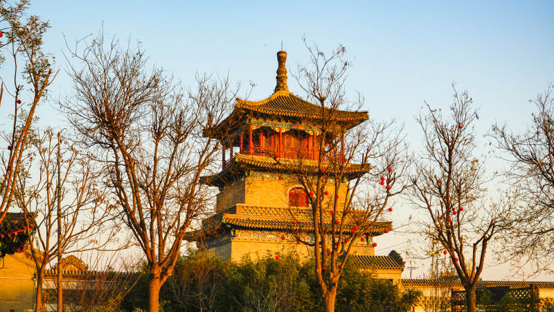 廊坊霸州胜芳古镇文昌阁古塔夕阳映树影