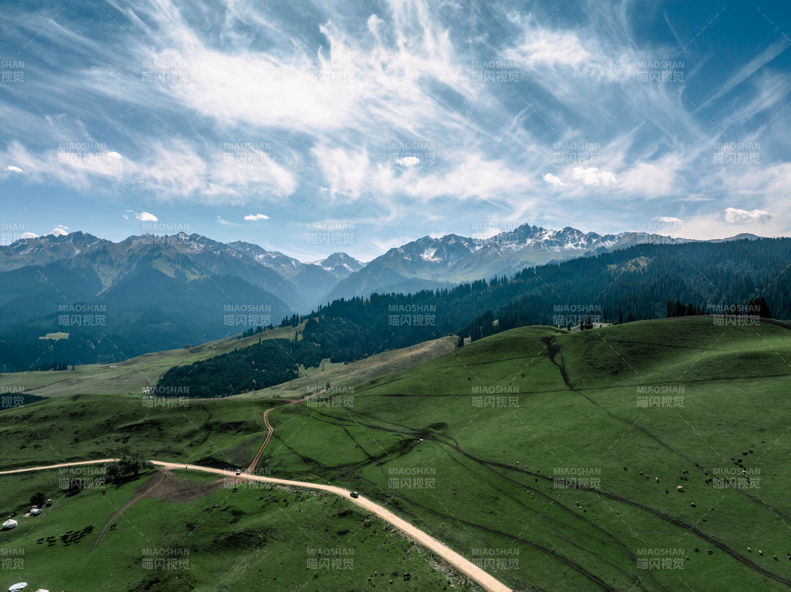 青山绿水映蓝天