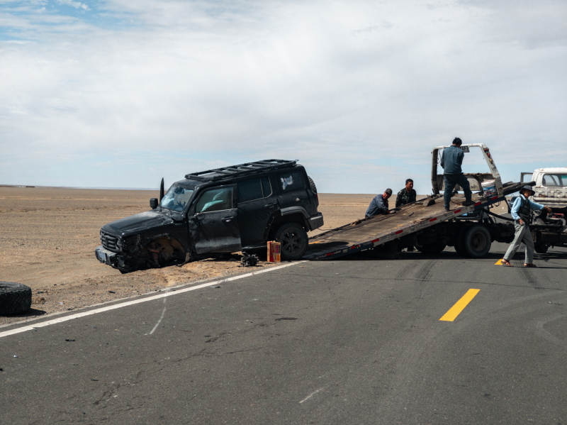 越野车拖车救援现场