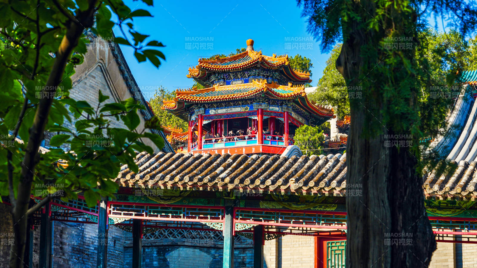 颐和园佛香阁—古色古香的亭台楼阁