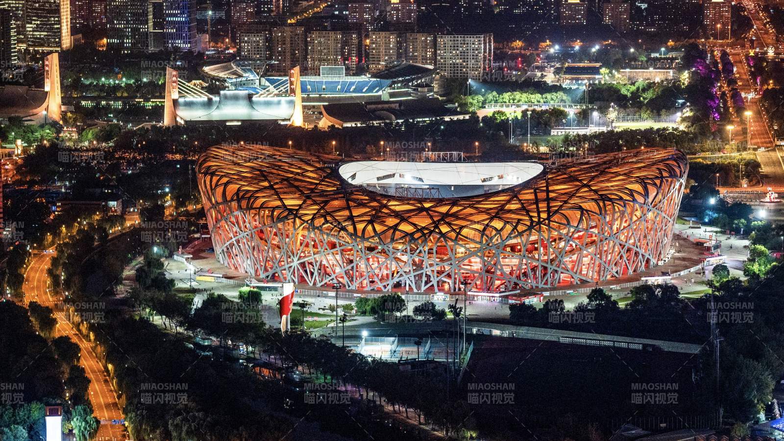 北京鳥巢夜景璀璨