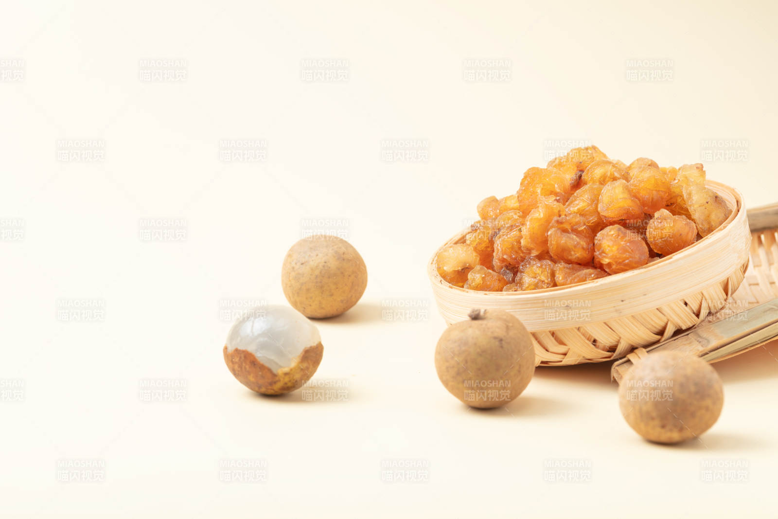 龙眼干与新鲜龙眼