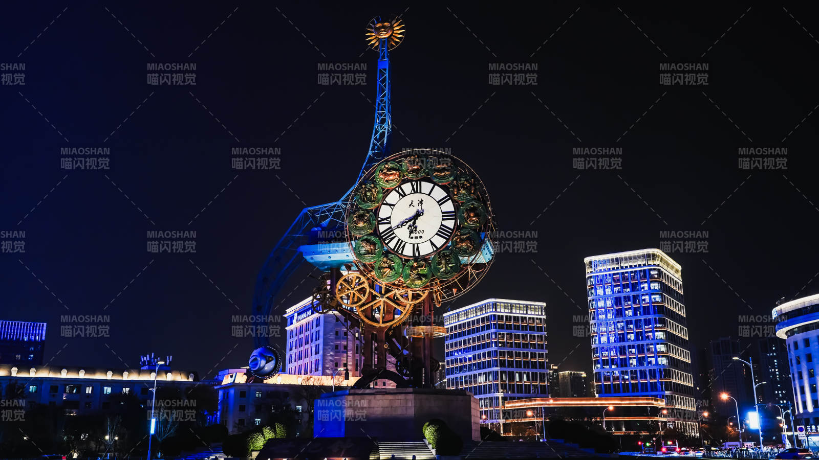 天津世紀鐘雄姿