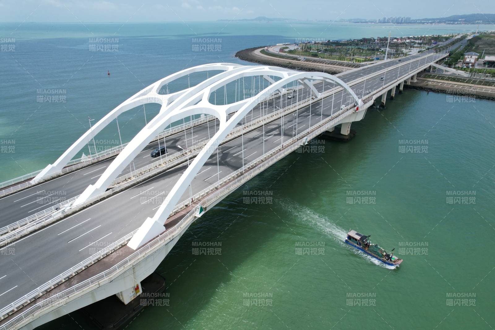 跨海大橋航拍圖