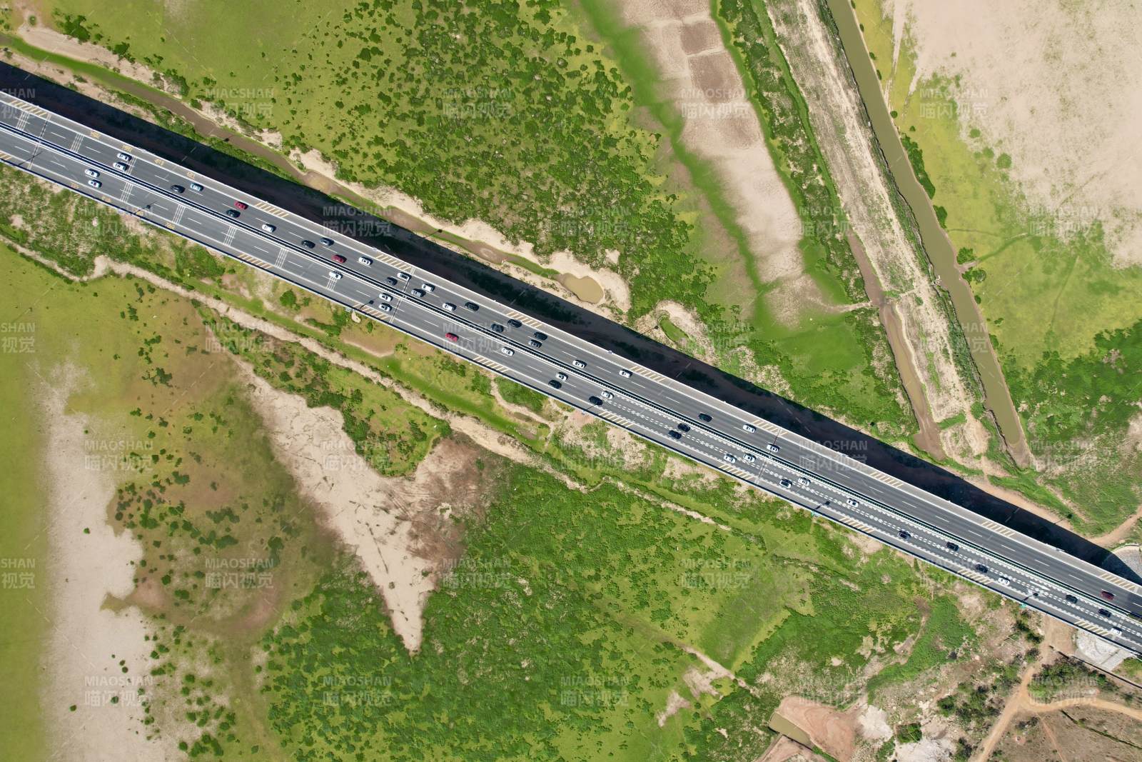 高速公路俯瞰圖