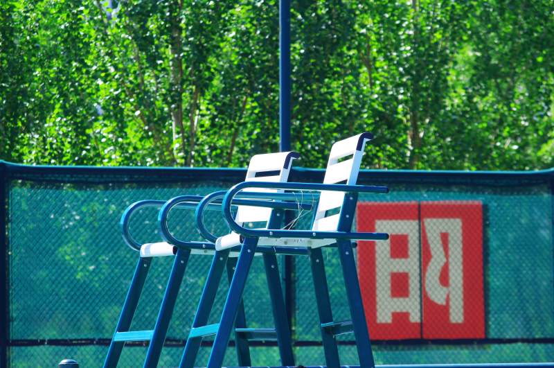 网球场边的裁判椅
