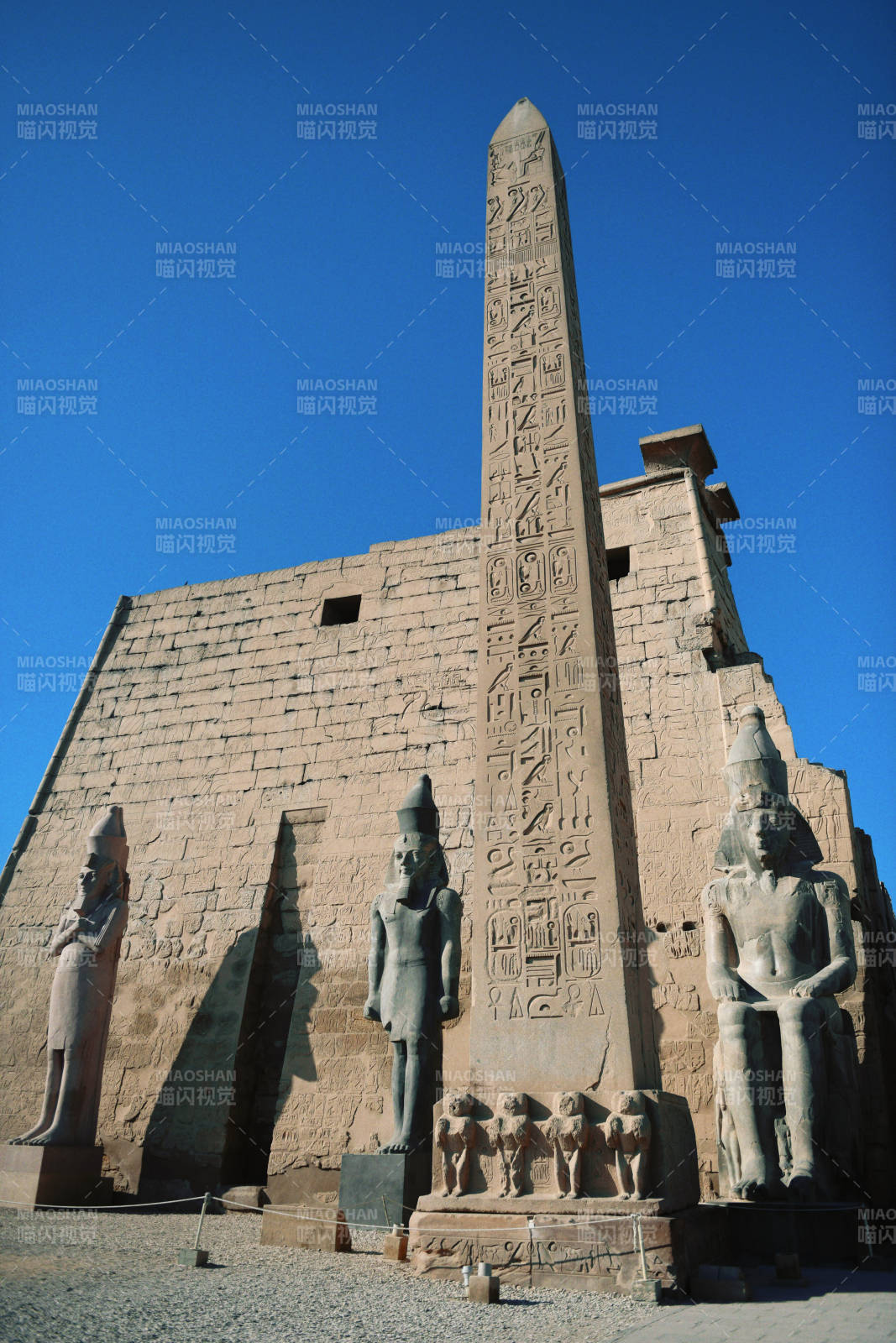 埃及神庙与方尖碑