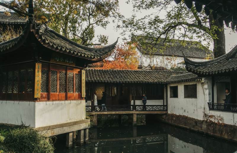 古典园林水榭风光