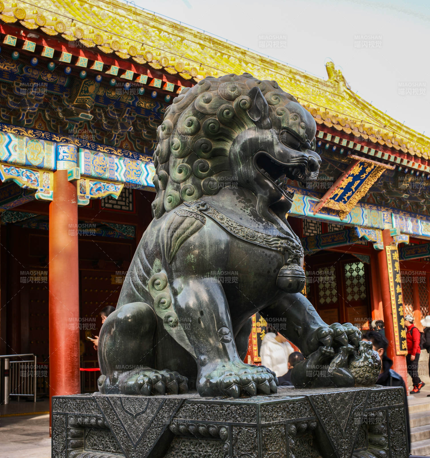 頤和園佛香閣銅獅守門