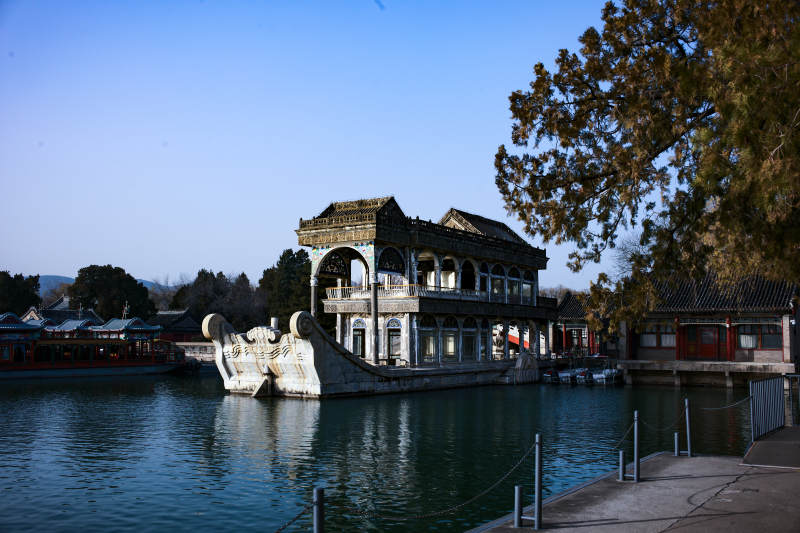 颐和园石舫风光