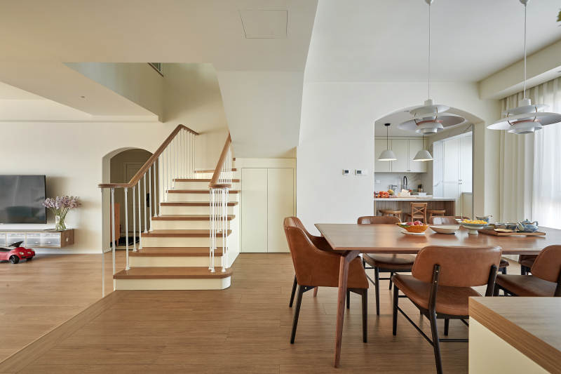 现代家居客厅餐厅