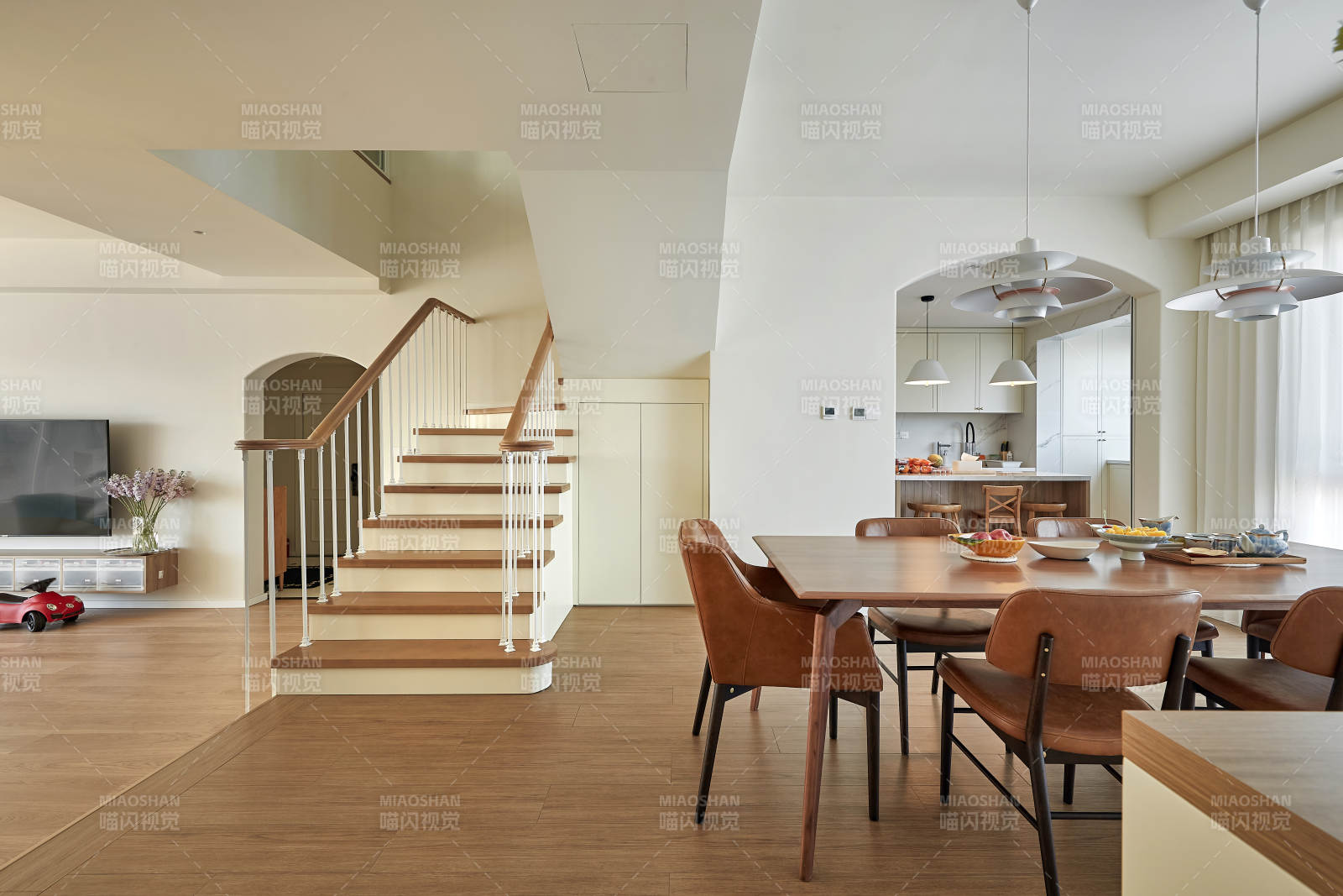 现代家居客厅餐厅