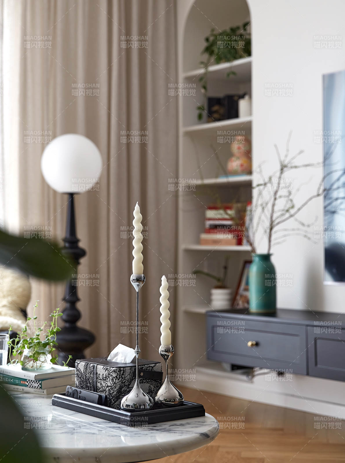 現代客廳燭光雅致