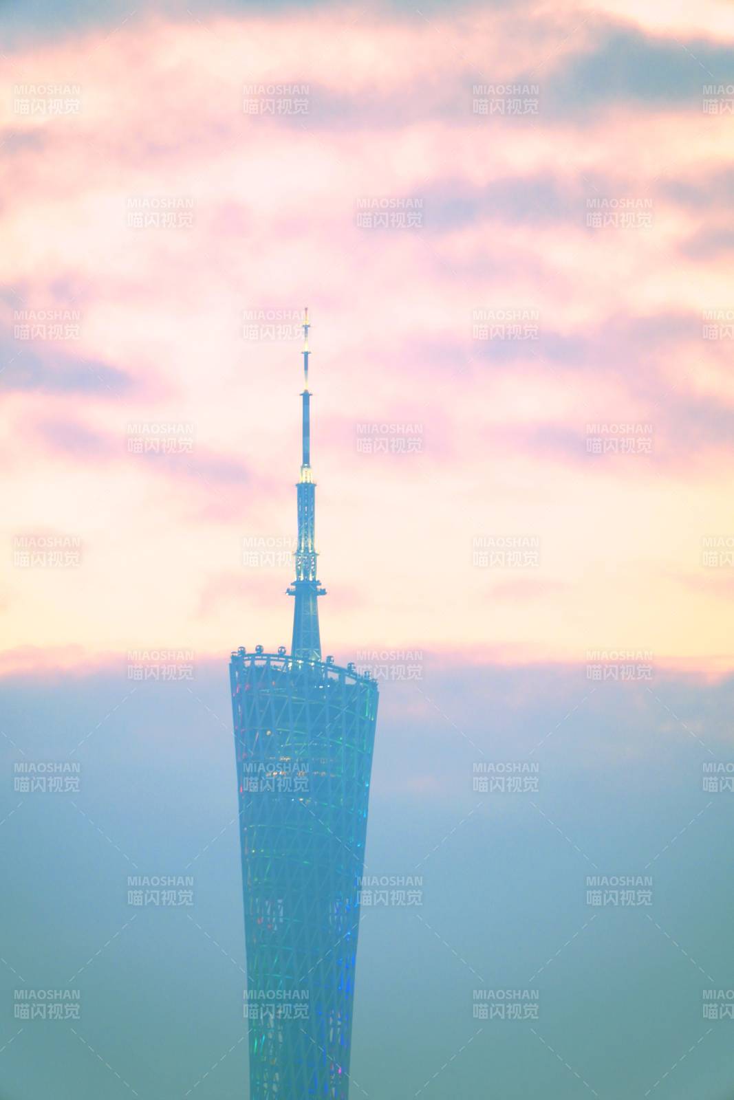 廣州塔晨曦剪影