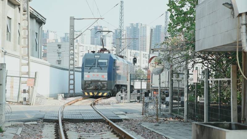 城市中的电车轨道