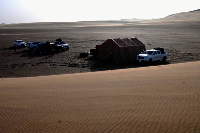 沙漠中的临时营地