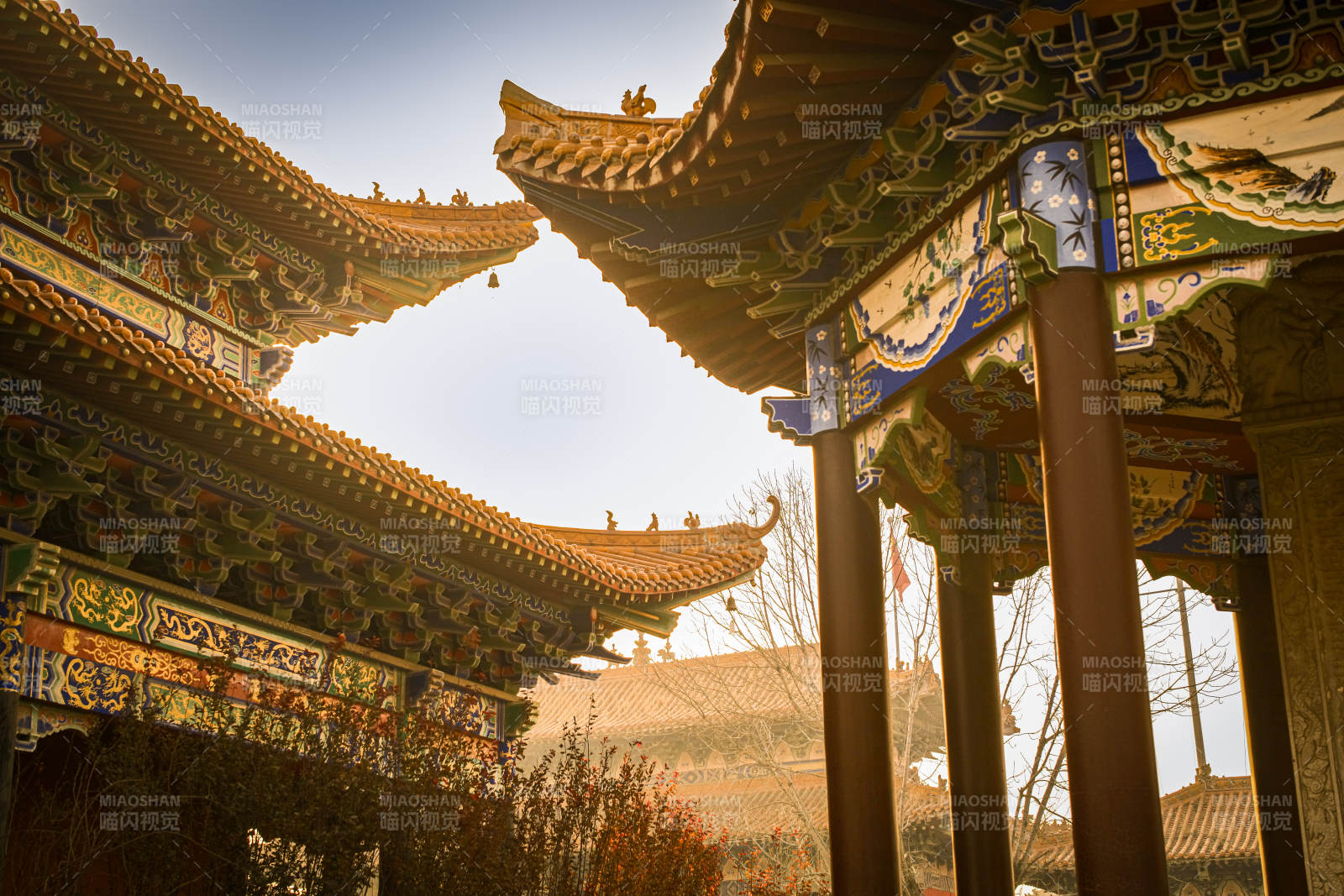 大悲禅寺古寺飞檐映斜阳