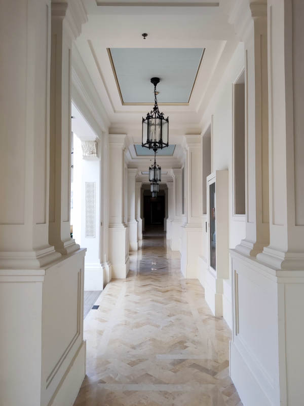 典雅長廊 光影交錯