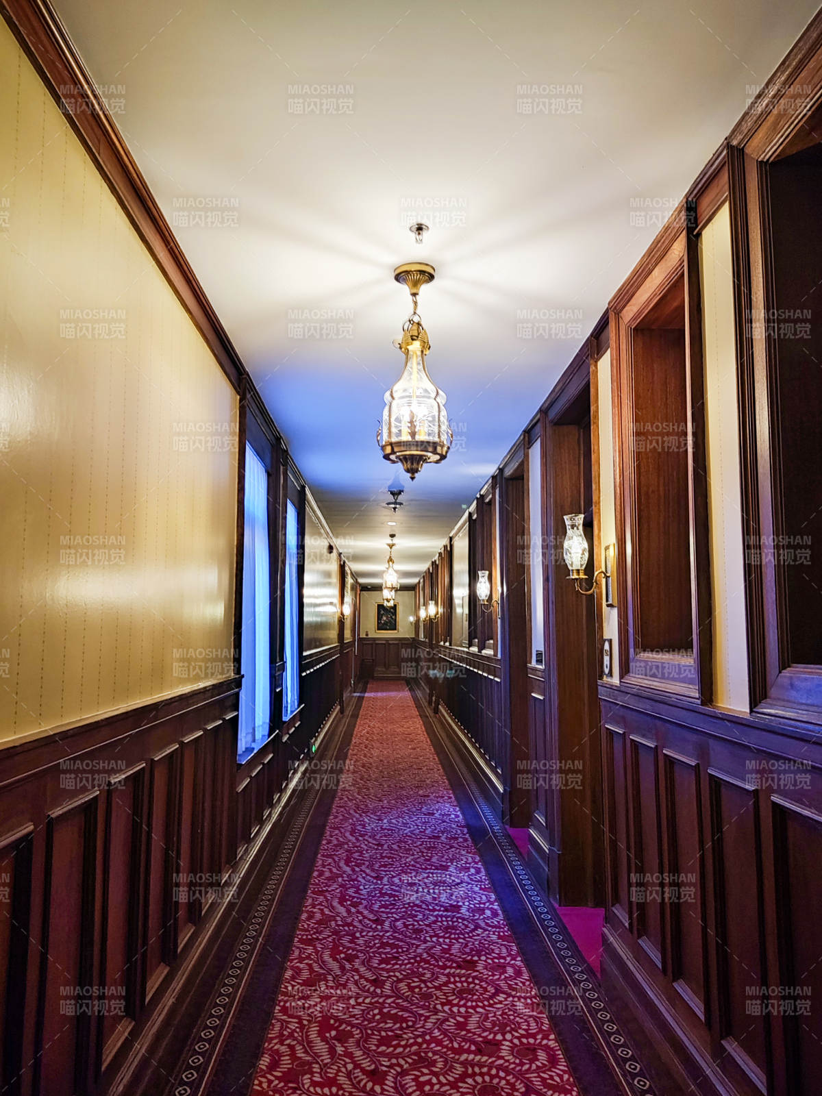 古典走廊 典雅燈飾