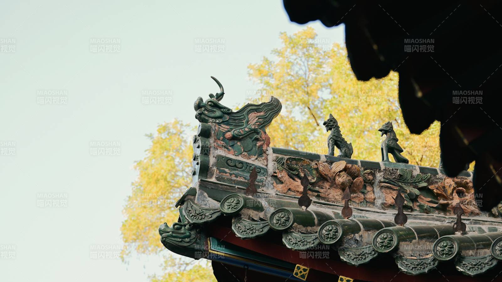 古建筑屋脊兽雕