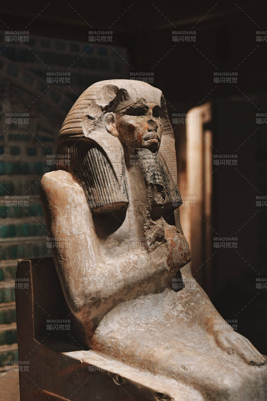 古埃及法老石像