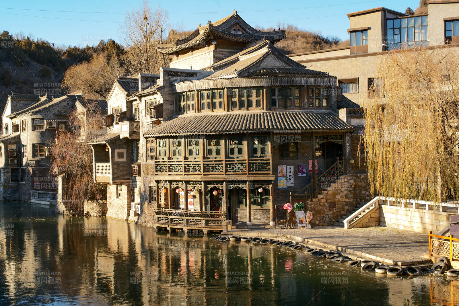 水鄉(xiāng)古建筑倒影