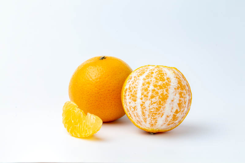 橙子與剝皮柑橘