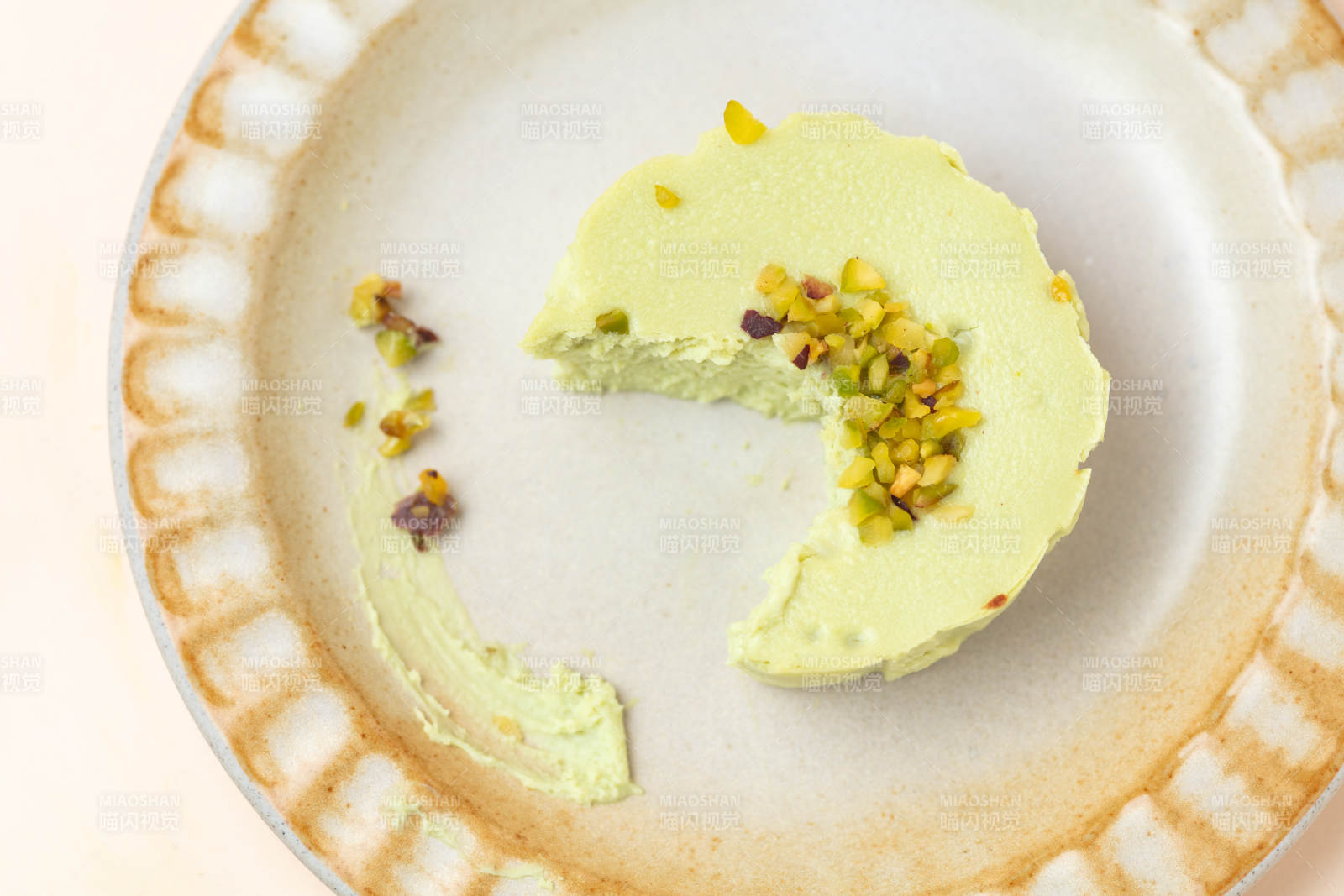 开心果巴斯克蛋糕