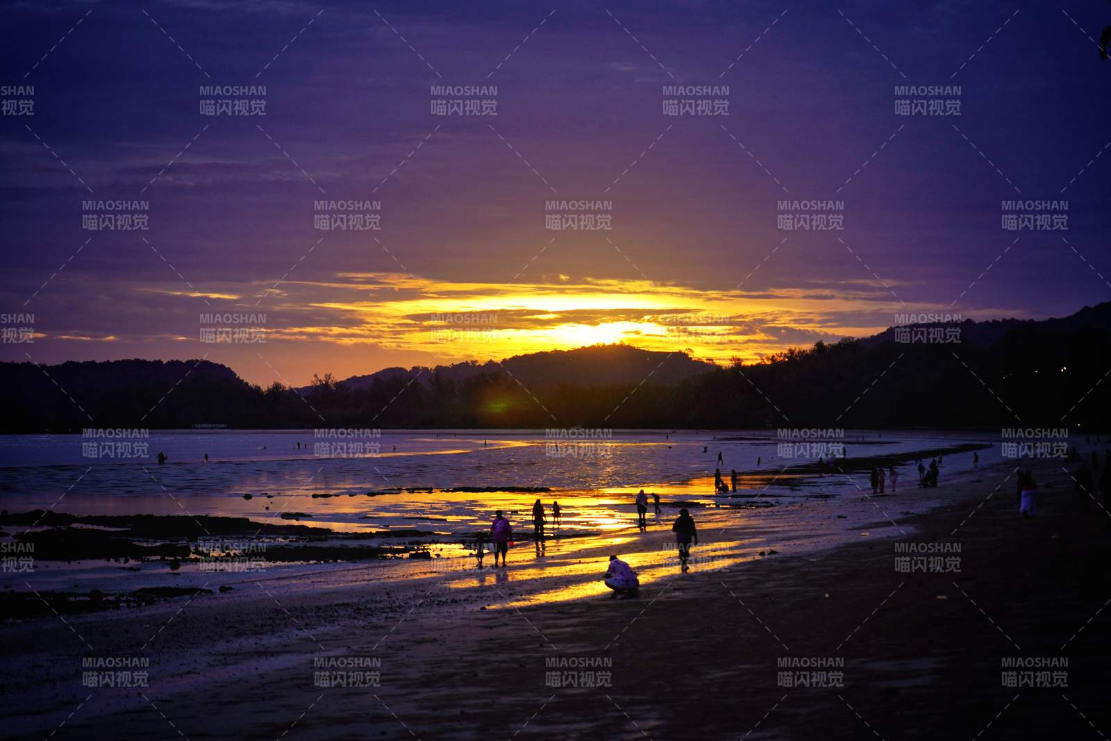 泰國甲米夕陽海灘剪影