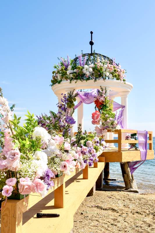 海邊花亭婚禮布置