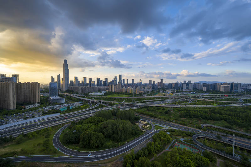 城市天際線黃昏