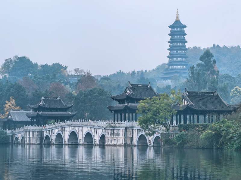 重慶園博園|晨霧中的重云塔